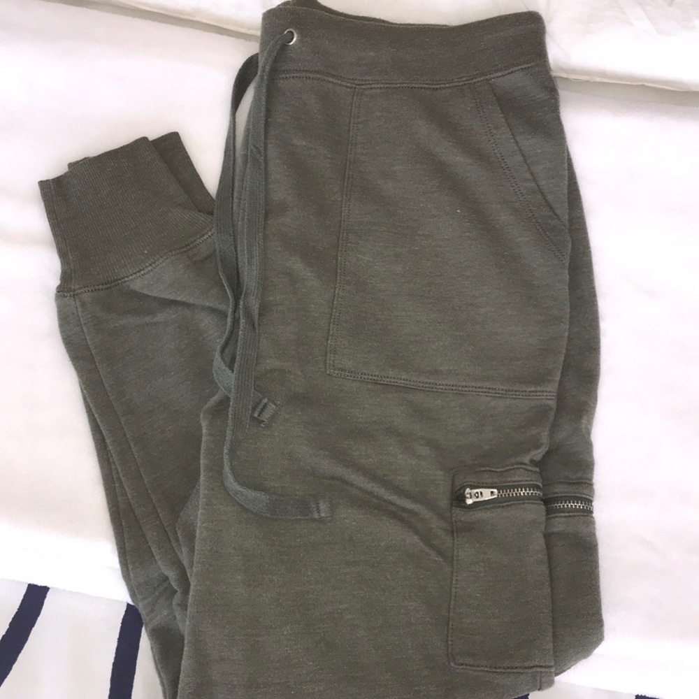 Aerie olive green joggers with pockets